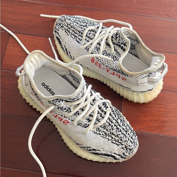 Yeezy Adidas Boost 350 V2 Zebra - Picture 1 of 4